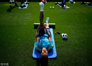 金年会体育- 今夜体能课后，尤文图斯再遭质疑备战英超，压力陡增，赛程密集仍需轮换